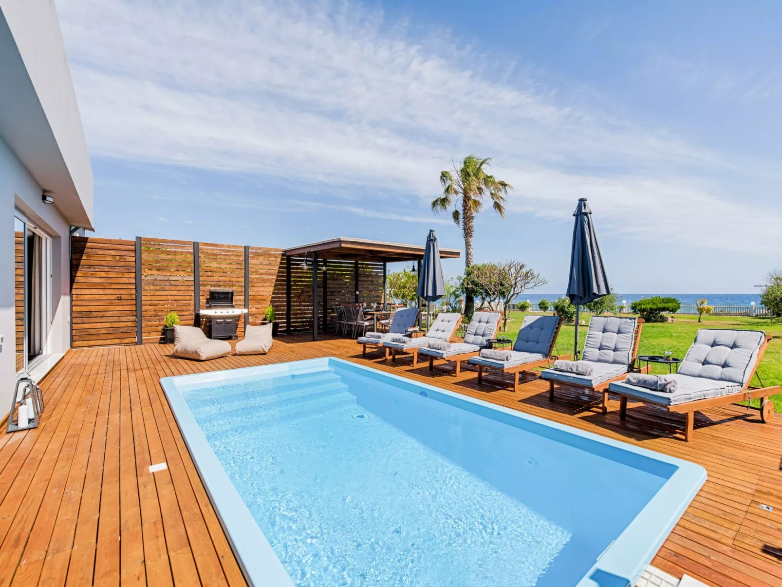 Nastazia Luxury Beach House-Drinnen