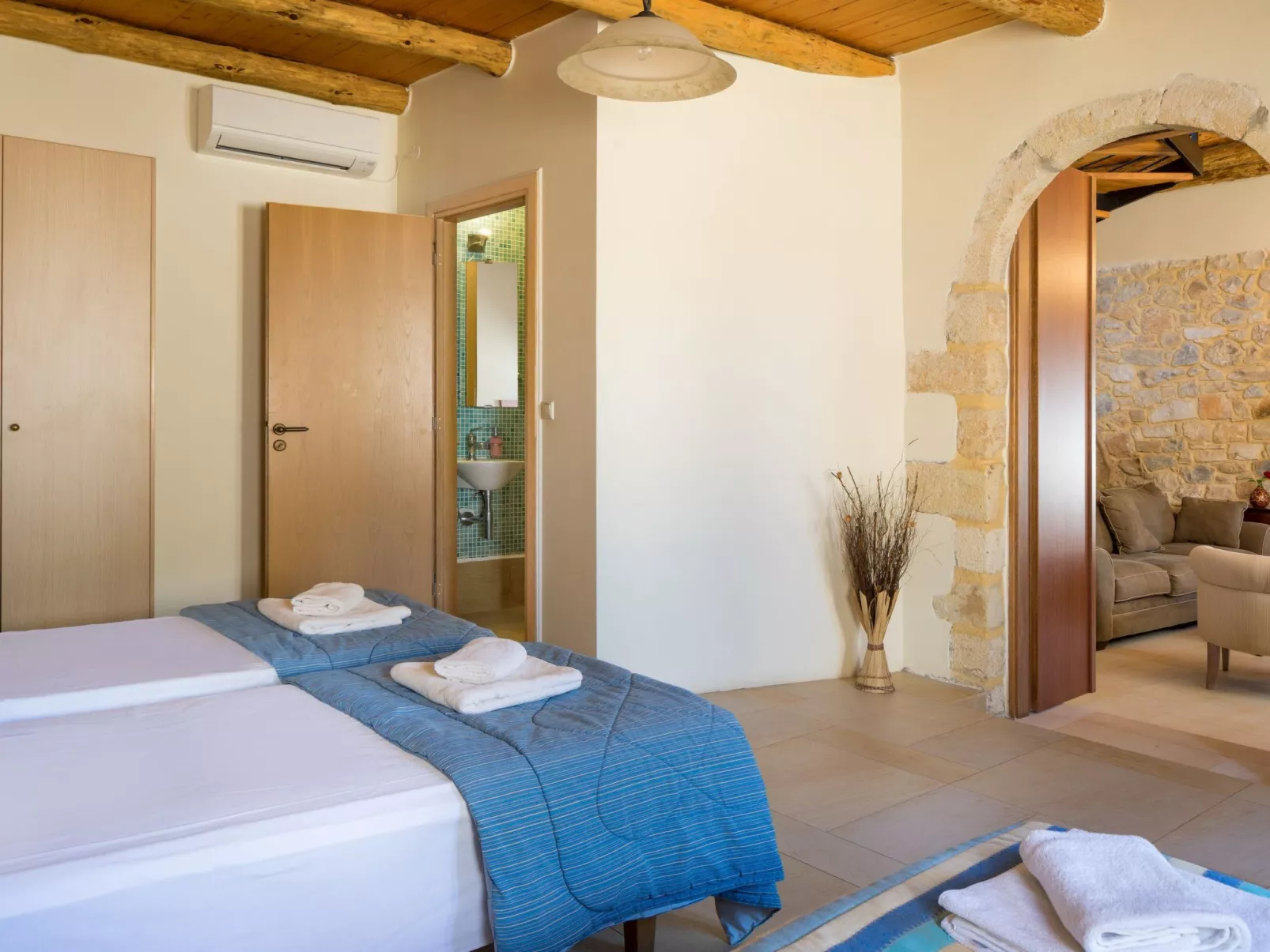 "Villa Aladanos" mit privatem Pool-Inside