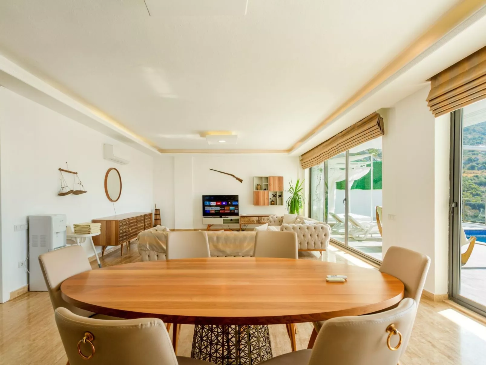 Villa Infinity Mountain mit Pool in Kalkan-Drinnen