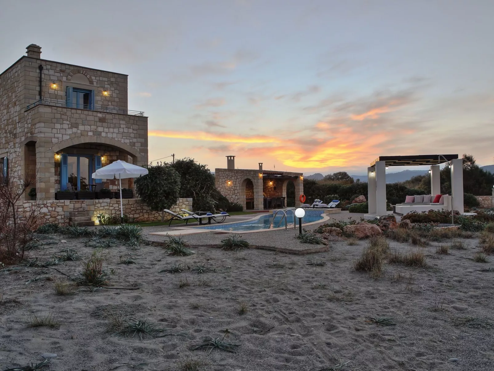 In Kolimvari mit privatem Pool-Draußen