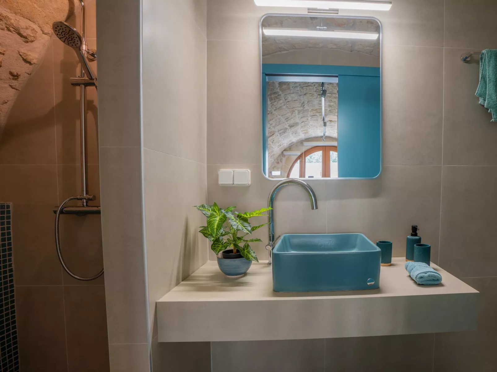 Kritiki Spilia - Home and SPA-Inside