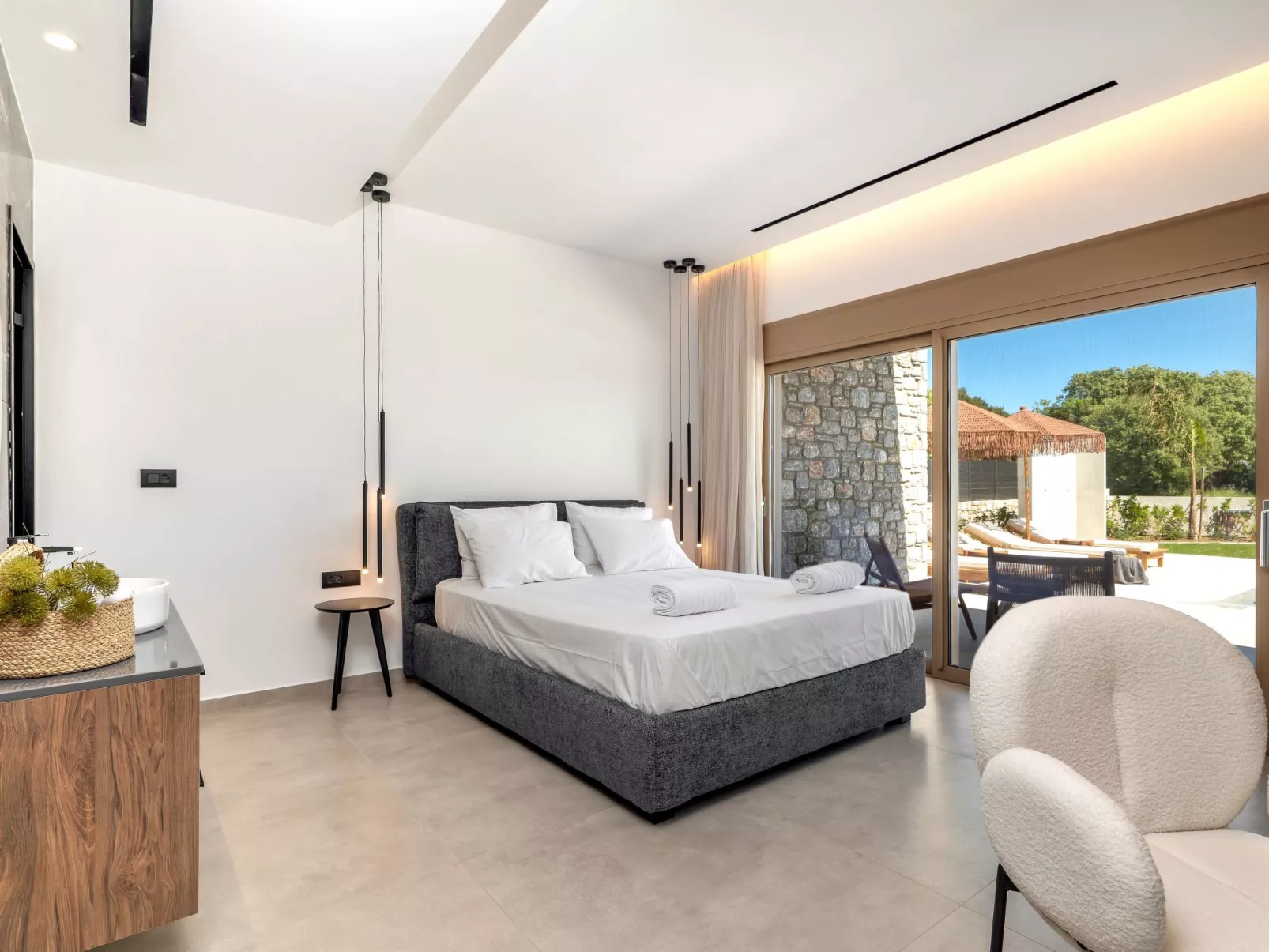 Emerald Estate-Drinnen