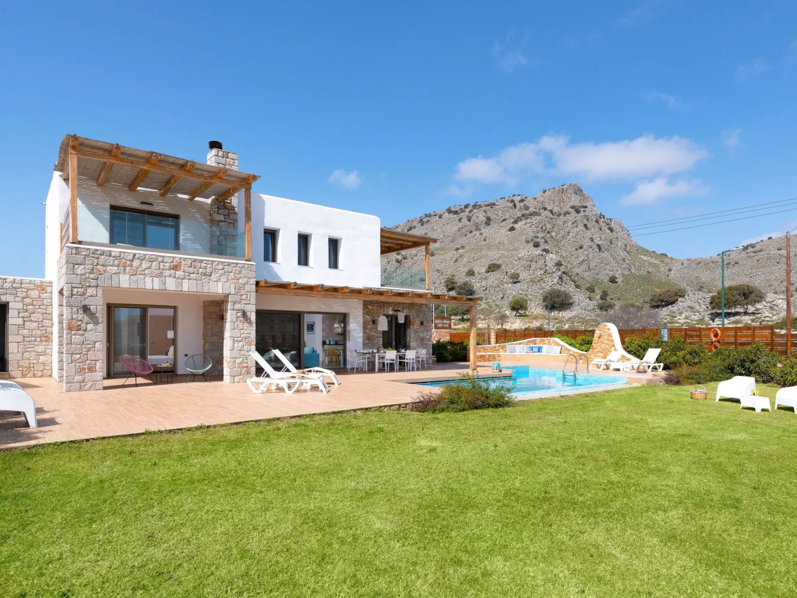 Luxus-Ferienvilla Ikaros-Image-tags.info