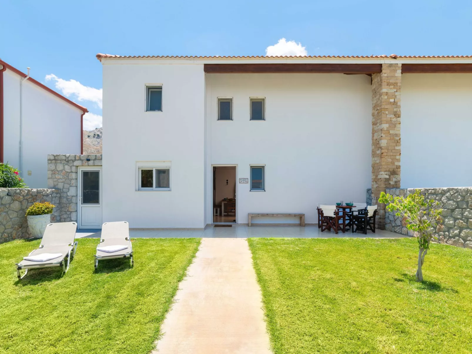 In Kolympia mit privatem Garten-Dehors