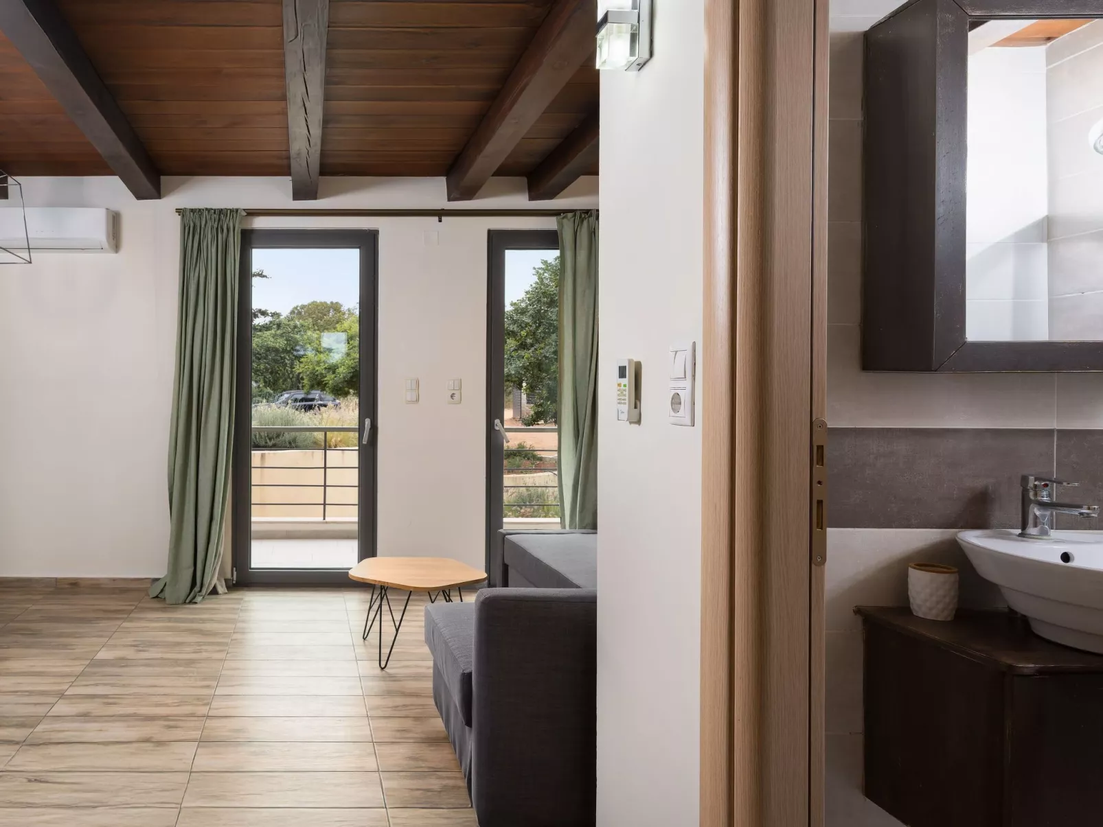 Kostenloses Frühstück, Pools, Kinderbereich, für 20 Gäste-Image-tags.info