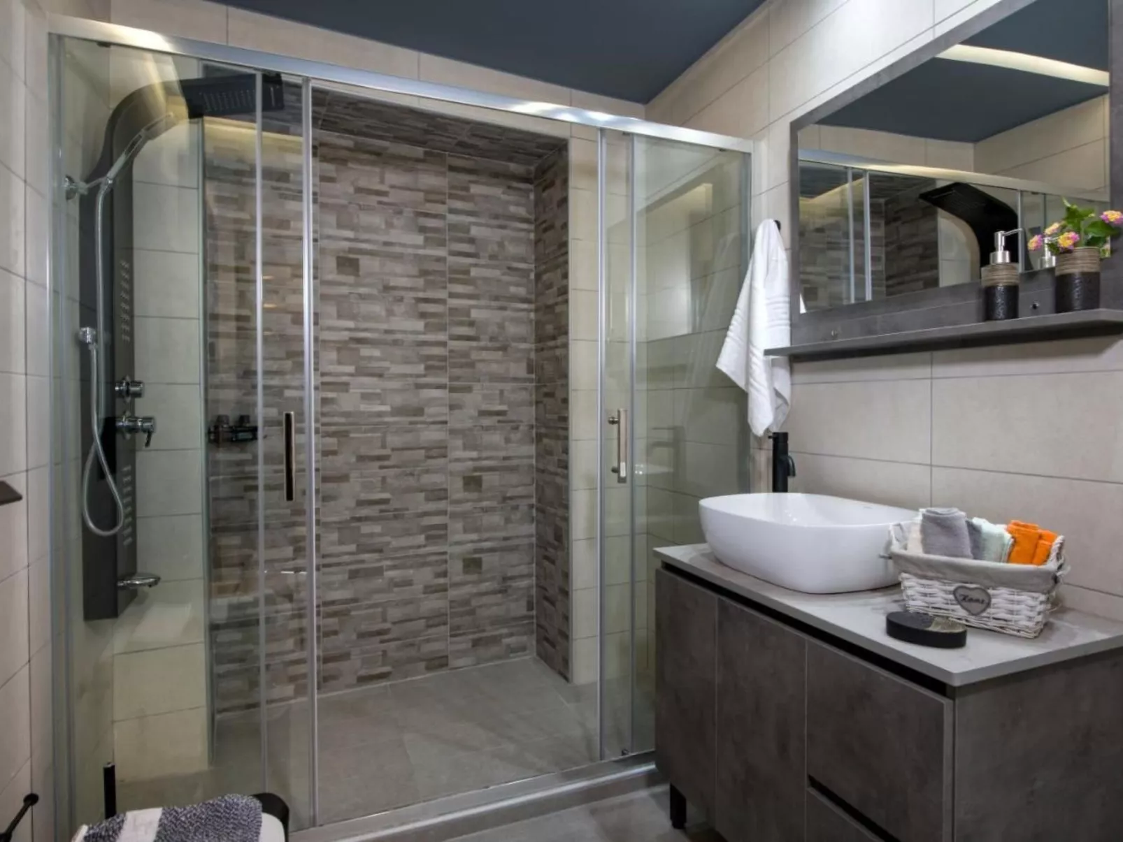 Renas Luxus-Wohnung-Dedans