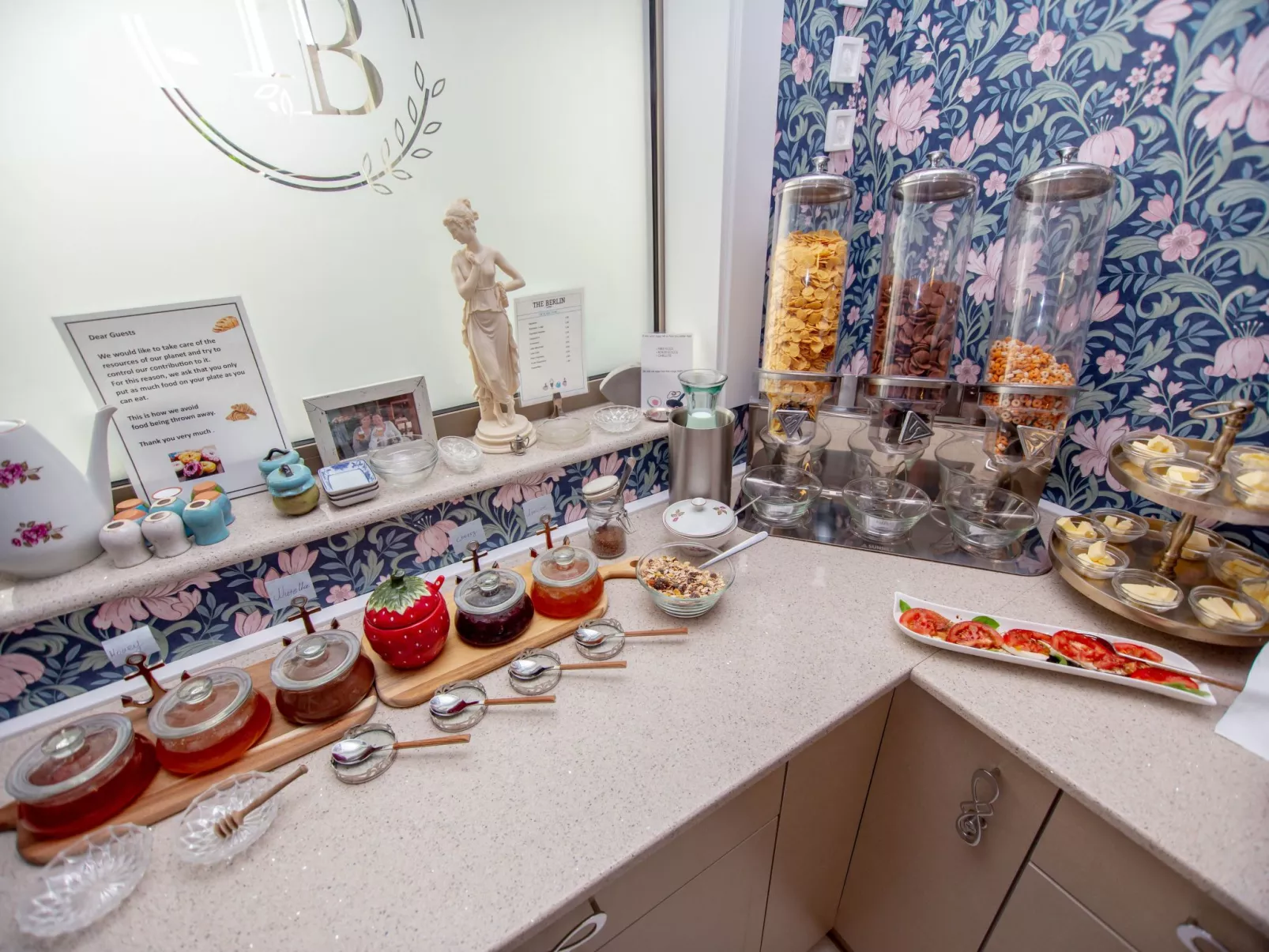 Mit Terrasse-Drinnen