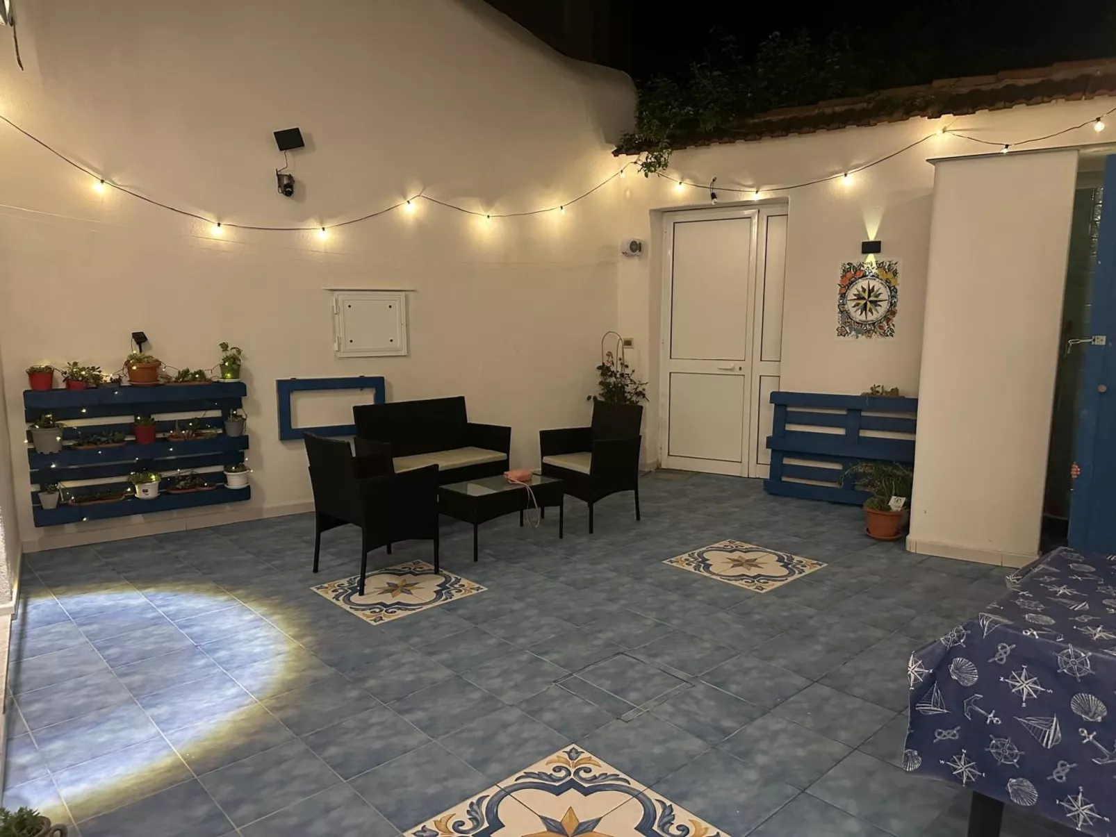 Forio GG mit privatem Garten-Dedans