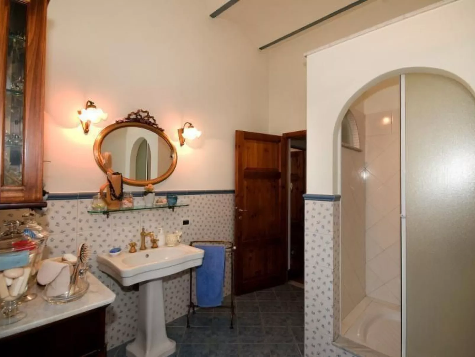 Villa Angelica Fabrik Peccioli-Inside