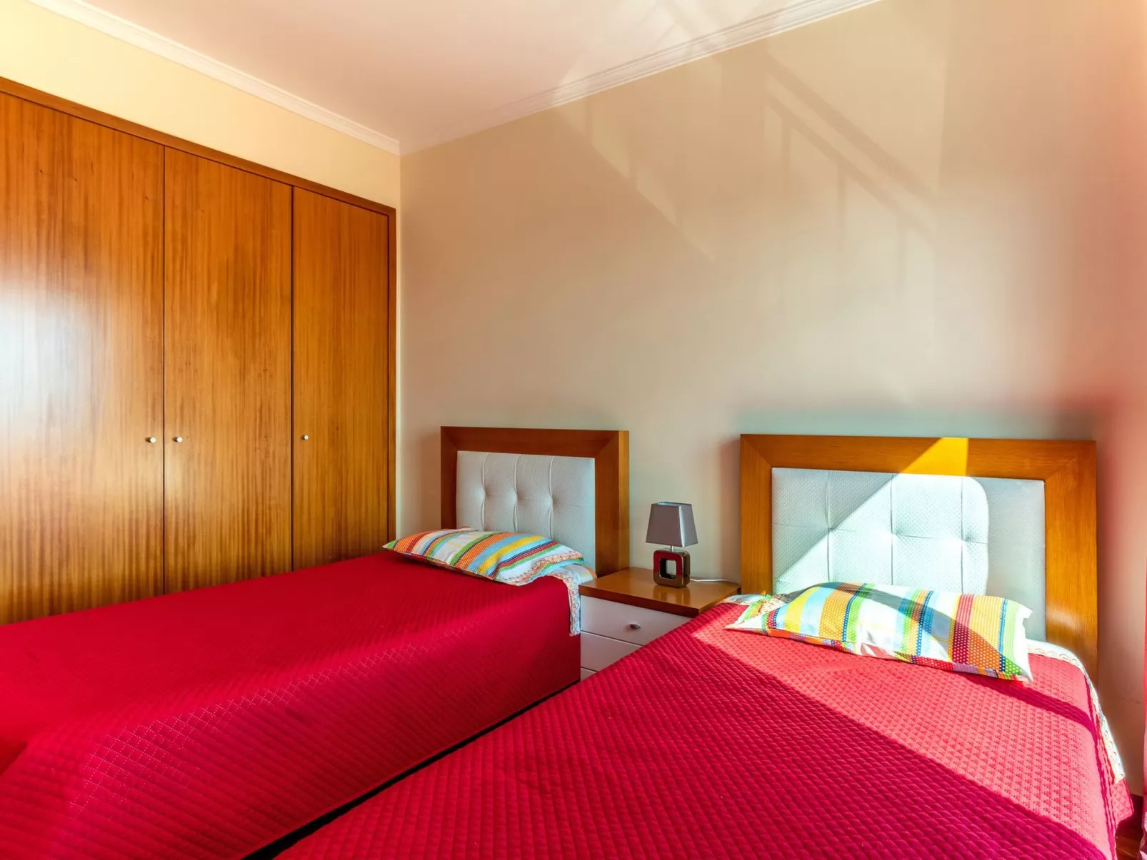 "Garajau View" mit Balkon-Inside