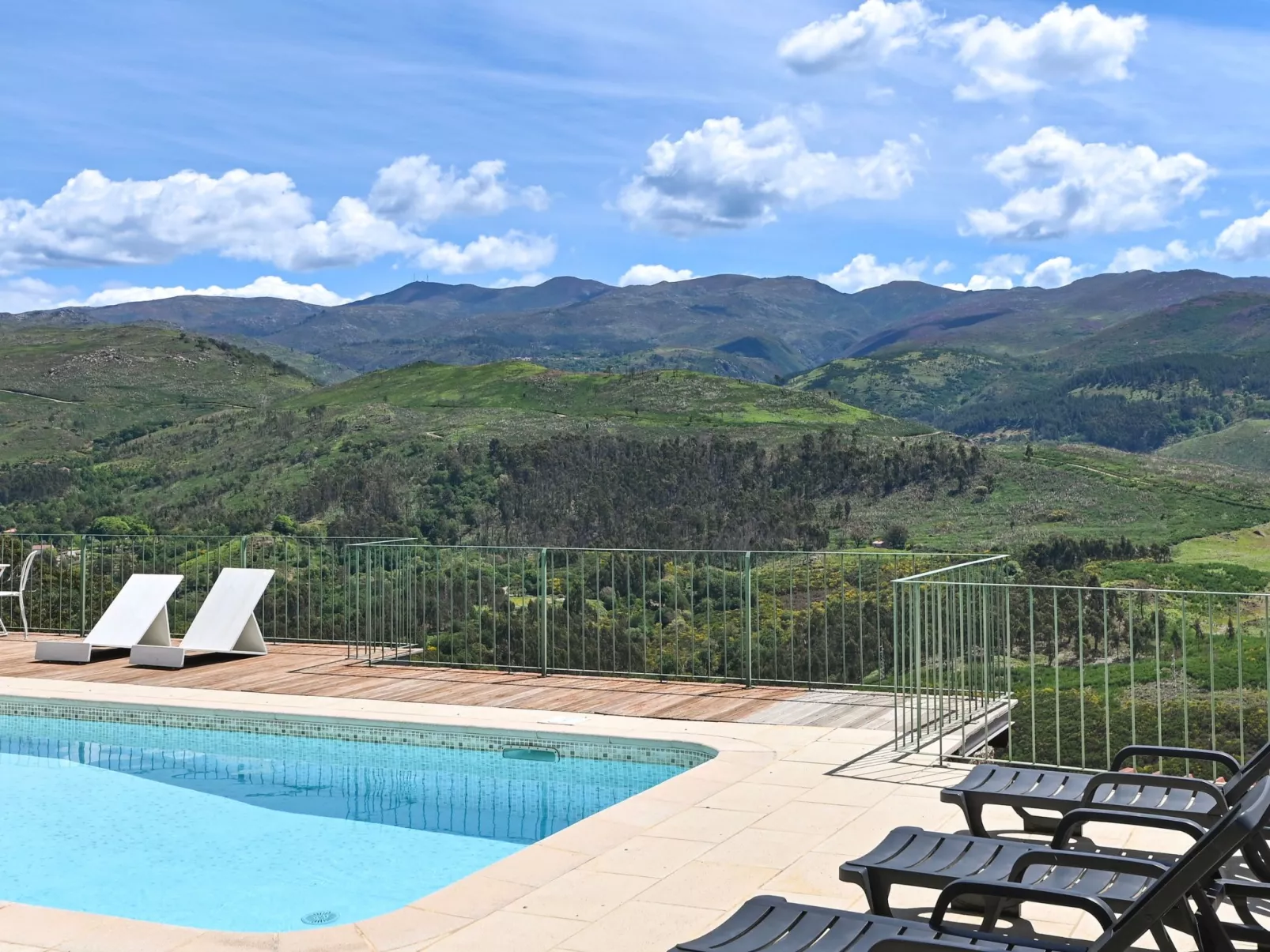 Casas das Olas 2 - Großartige Aussicht, 2 Pools, idealer Ort zum Entspannen und-Outside