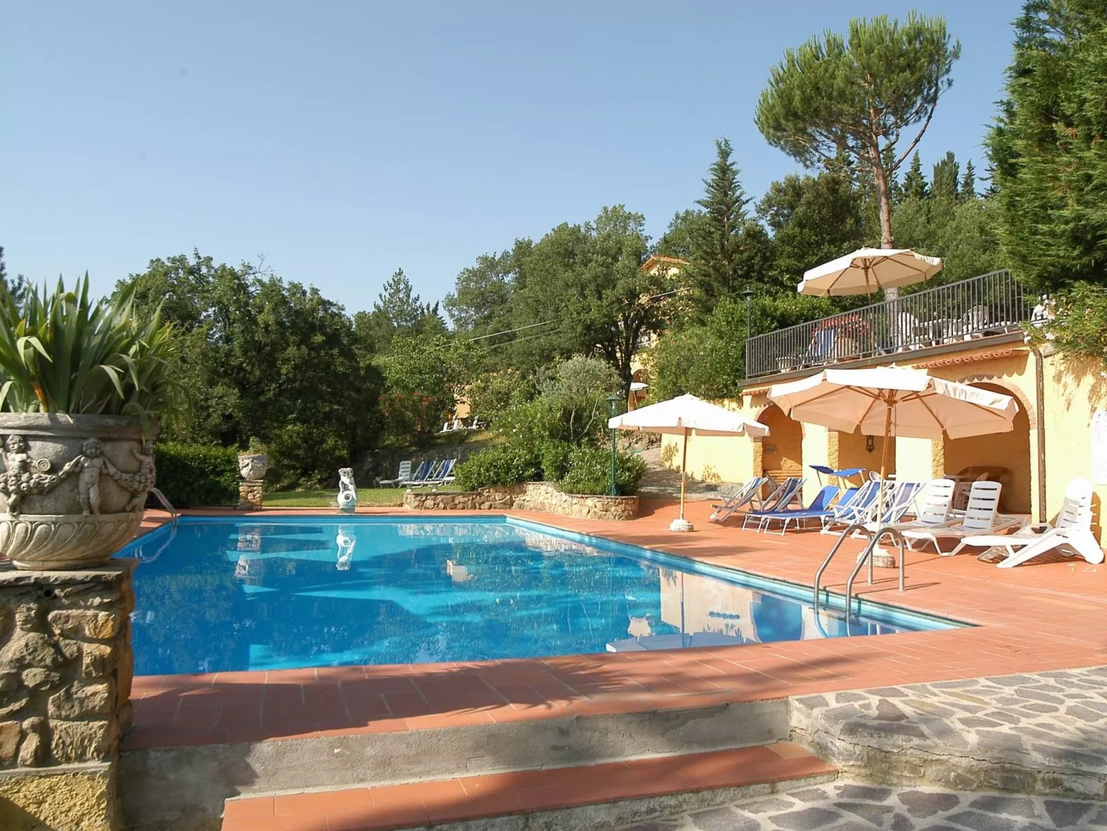 'Villa Rondini' mit Terrasse-Image-tags.info