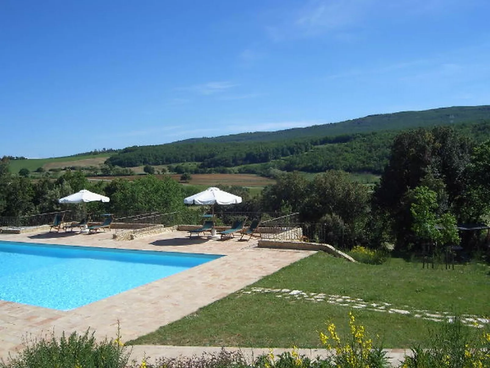 Mascie Capinera-Draußen