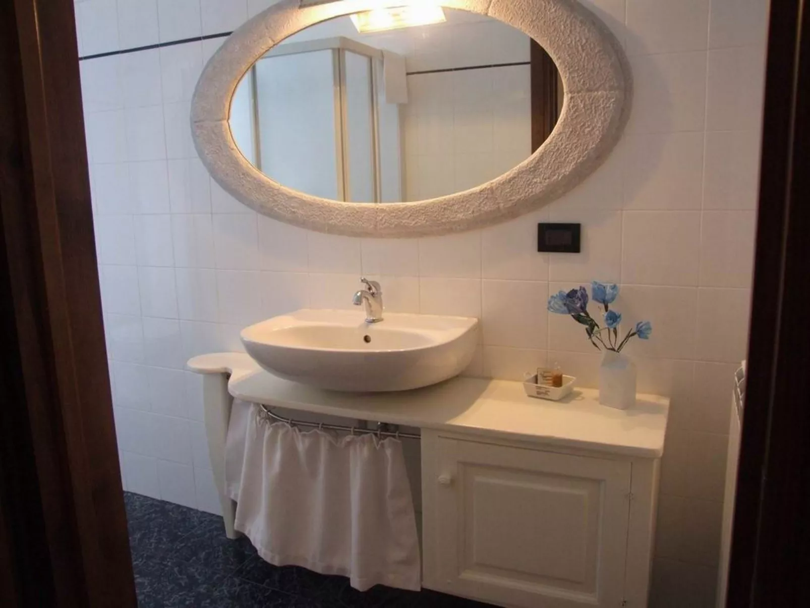 Villa 'Castagno' mit Pool-Drinnen