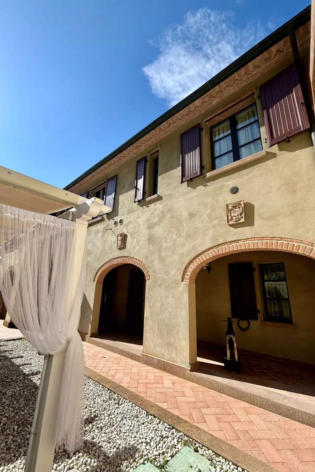 Wohnung in Riparbella mit privatem Parkplatz-Outside