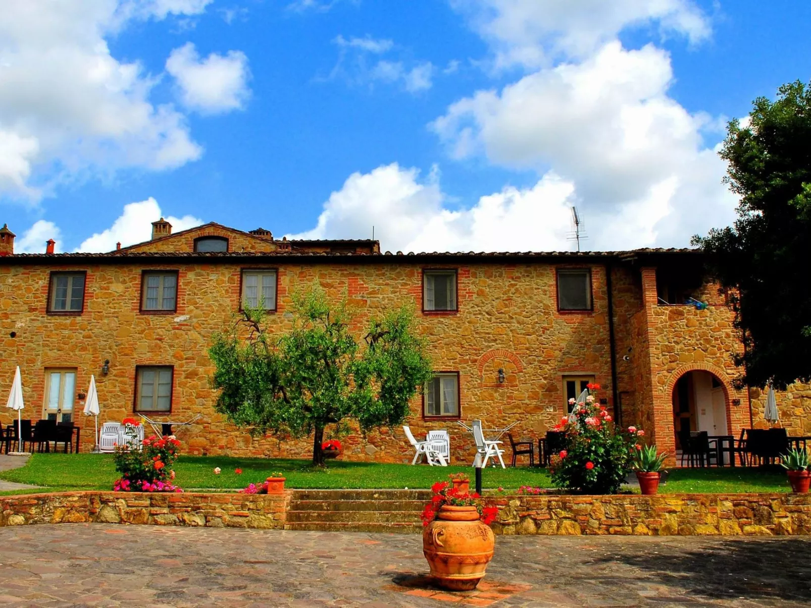 Collelungo Q8 Wohnung mit Pool-Outside