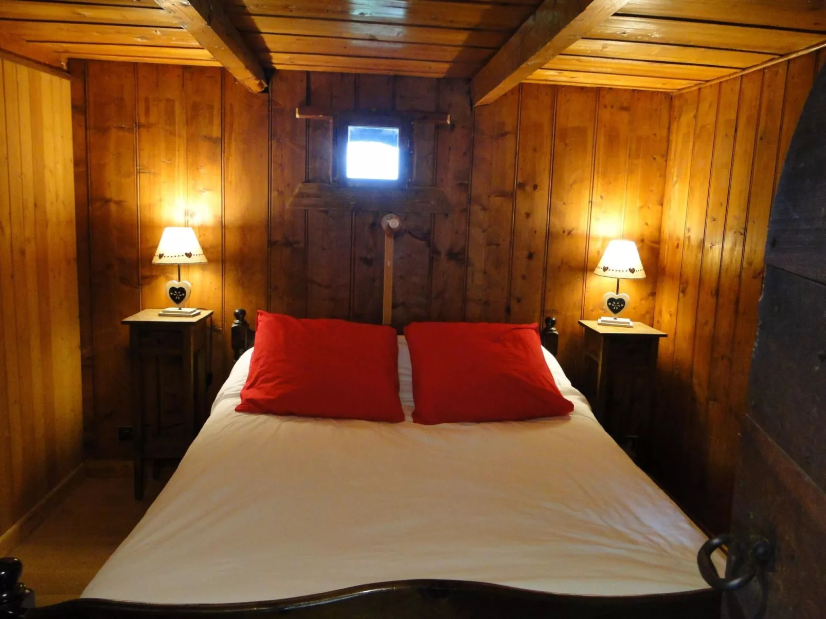 Für 8 Personen und 4 Kinder-Inside