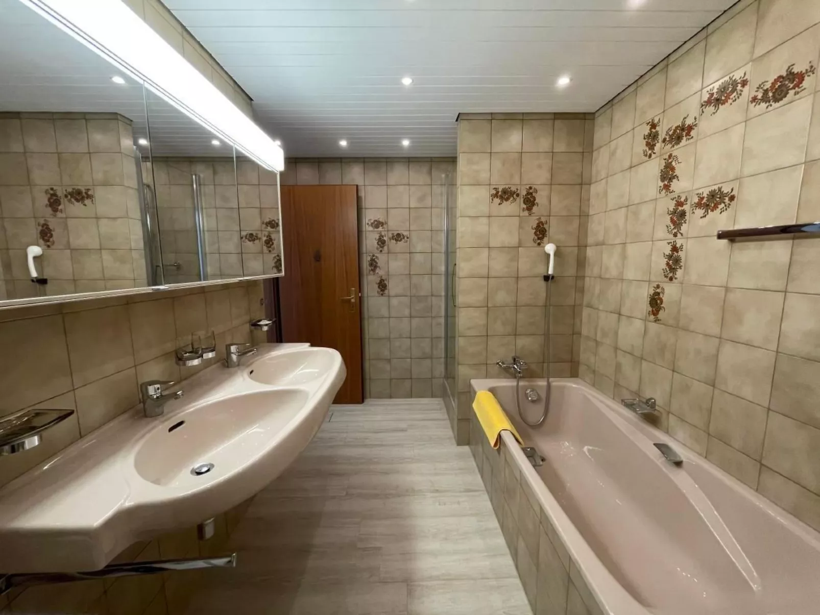 Orto degli Angioli-Inside