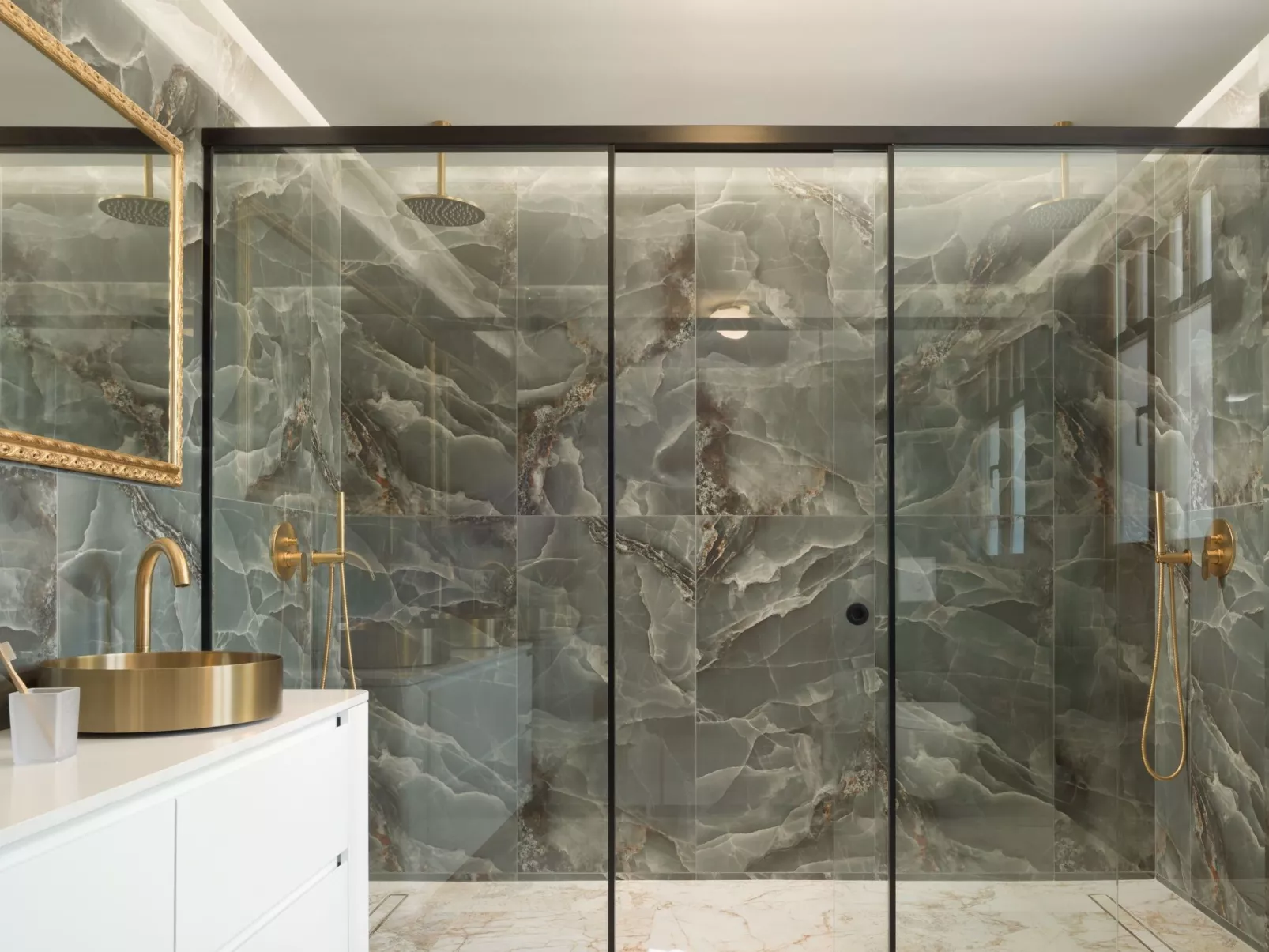 Neu renovierte Familienvilla mit privatem Pool BBQ-Inside