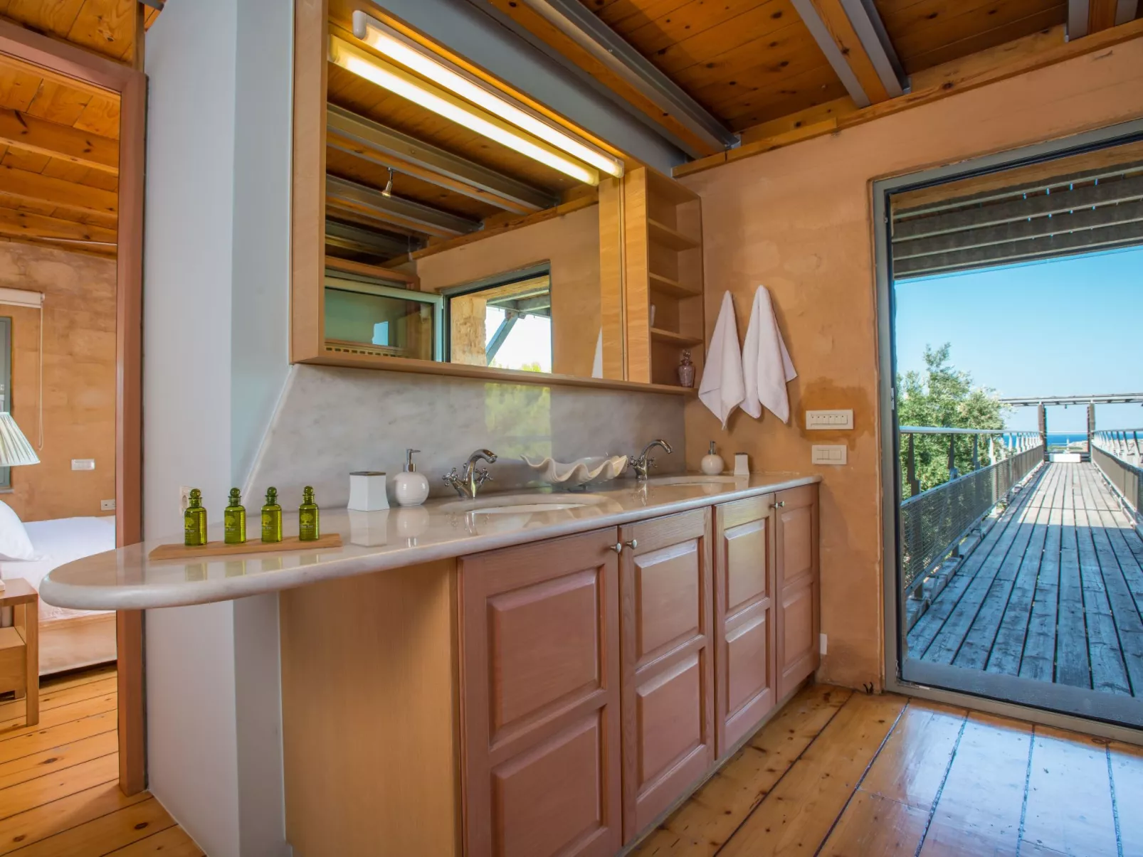 Anwesen "Olea Prime" mit Infinity-Pool-Image-tags.info