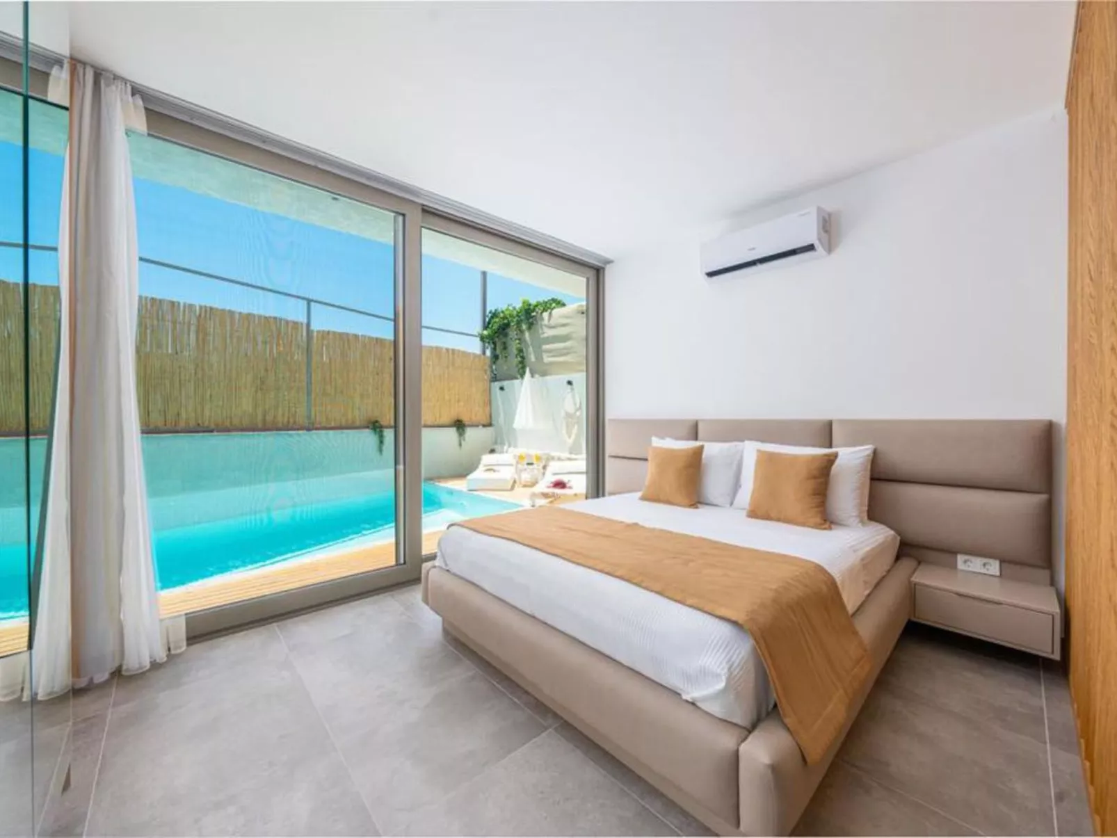 Schöne Villa mit großem Pool-Dedans