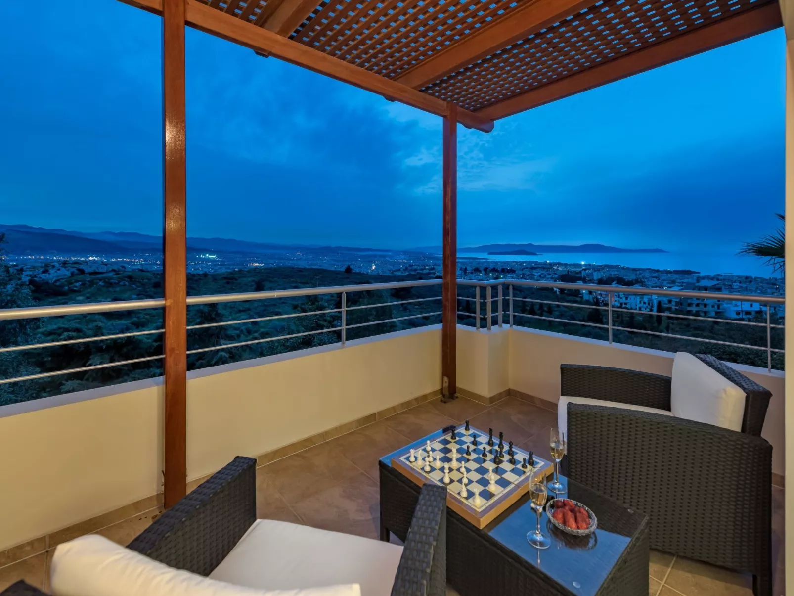 Karmilos Hill Villa - absolute Privatsphäre-Dedans