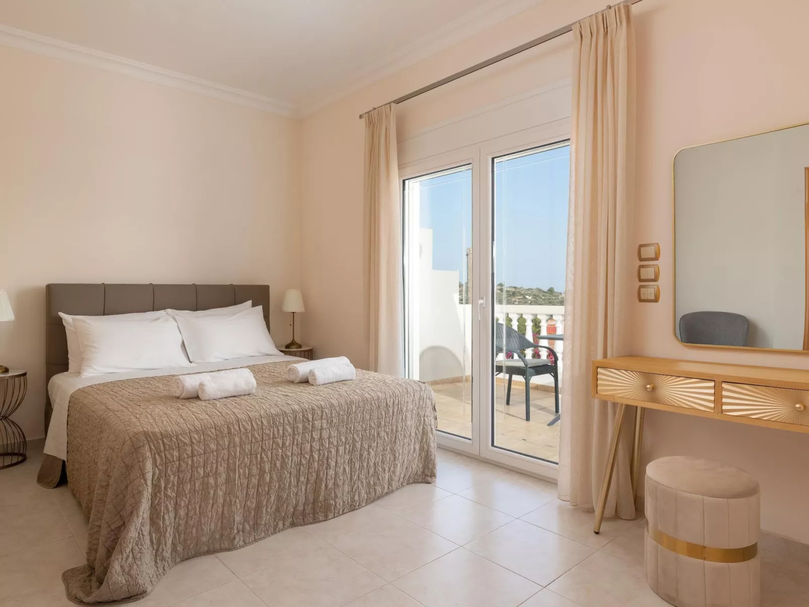 Villa Kamos in Archangelos-Inside