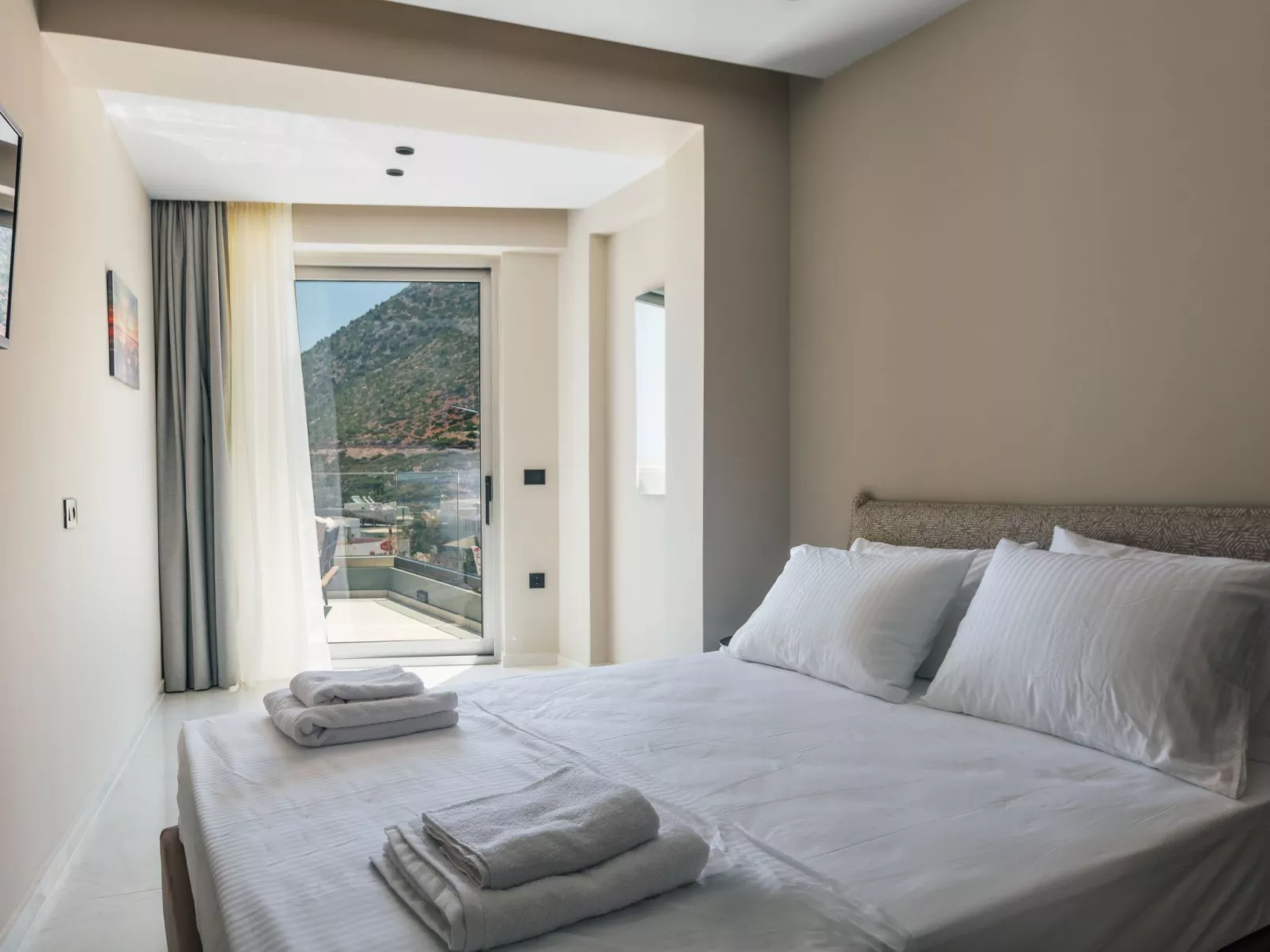 Isla Villen und Suiten Uranus Villa-Image-tags.info