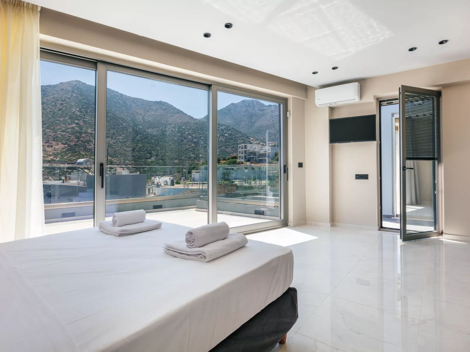 Isla Villen und Suiten Uranus Villa-Inside