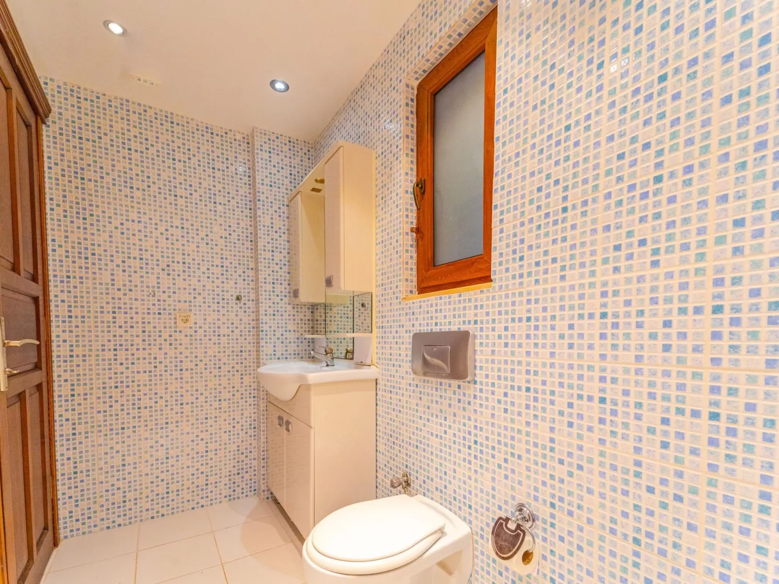 Villa aus Naturstein für 8 im Zentrum von Kalkan-Inside