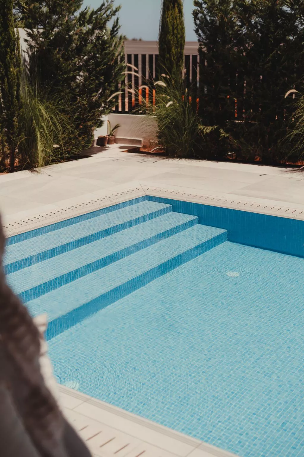 "Hercules 41" mit privatem Parkplatz-Draußen