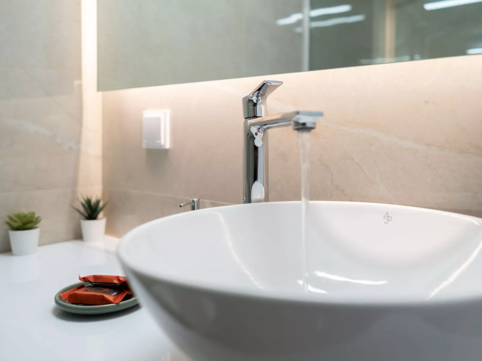 Der Garten von Zephyrus - Halepa - Drinnen