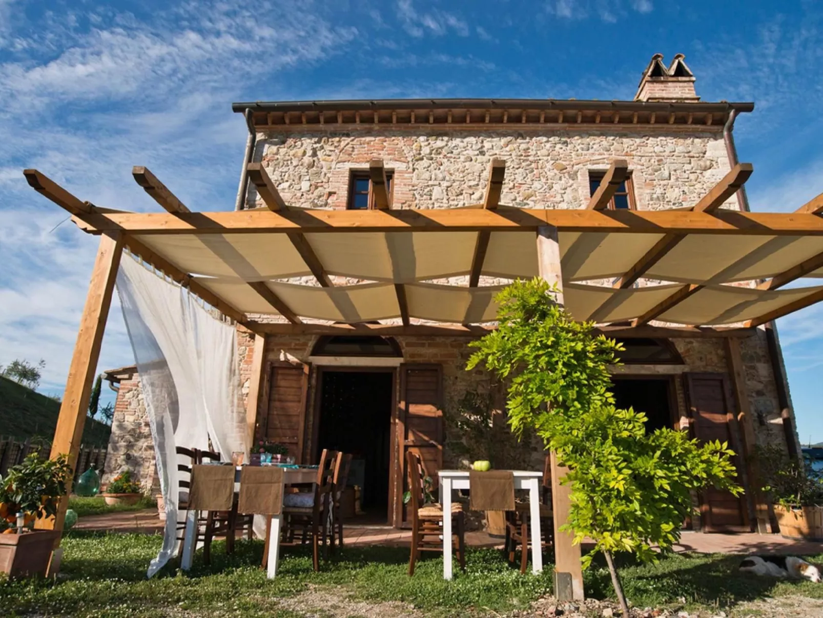 Narciso' Wohnung mit Gemeinschaftspool-Outside