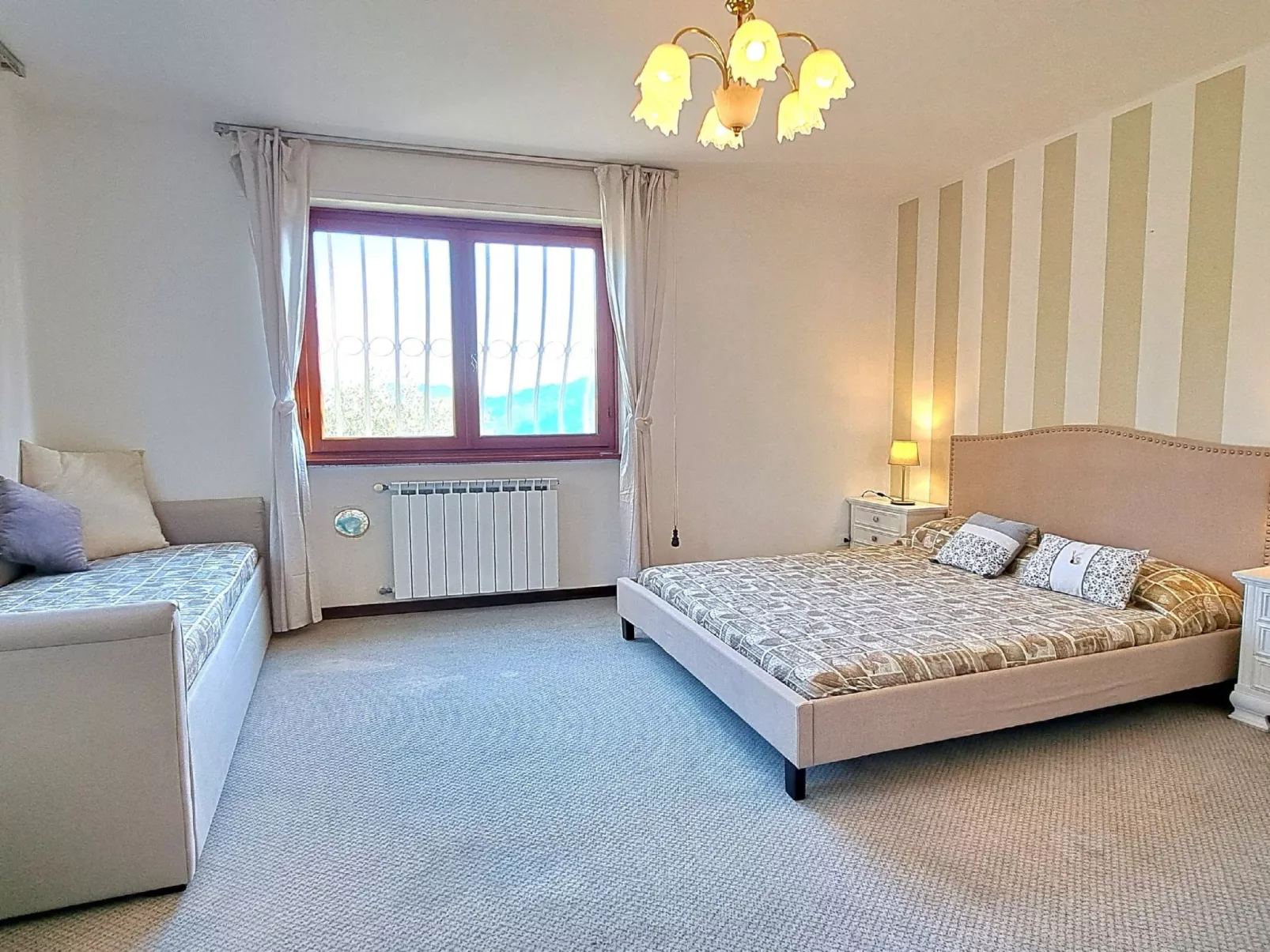 Hill Palace Villa-Inside