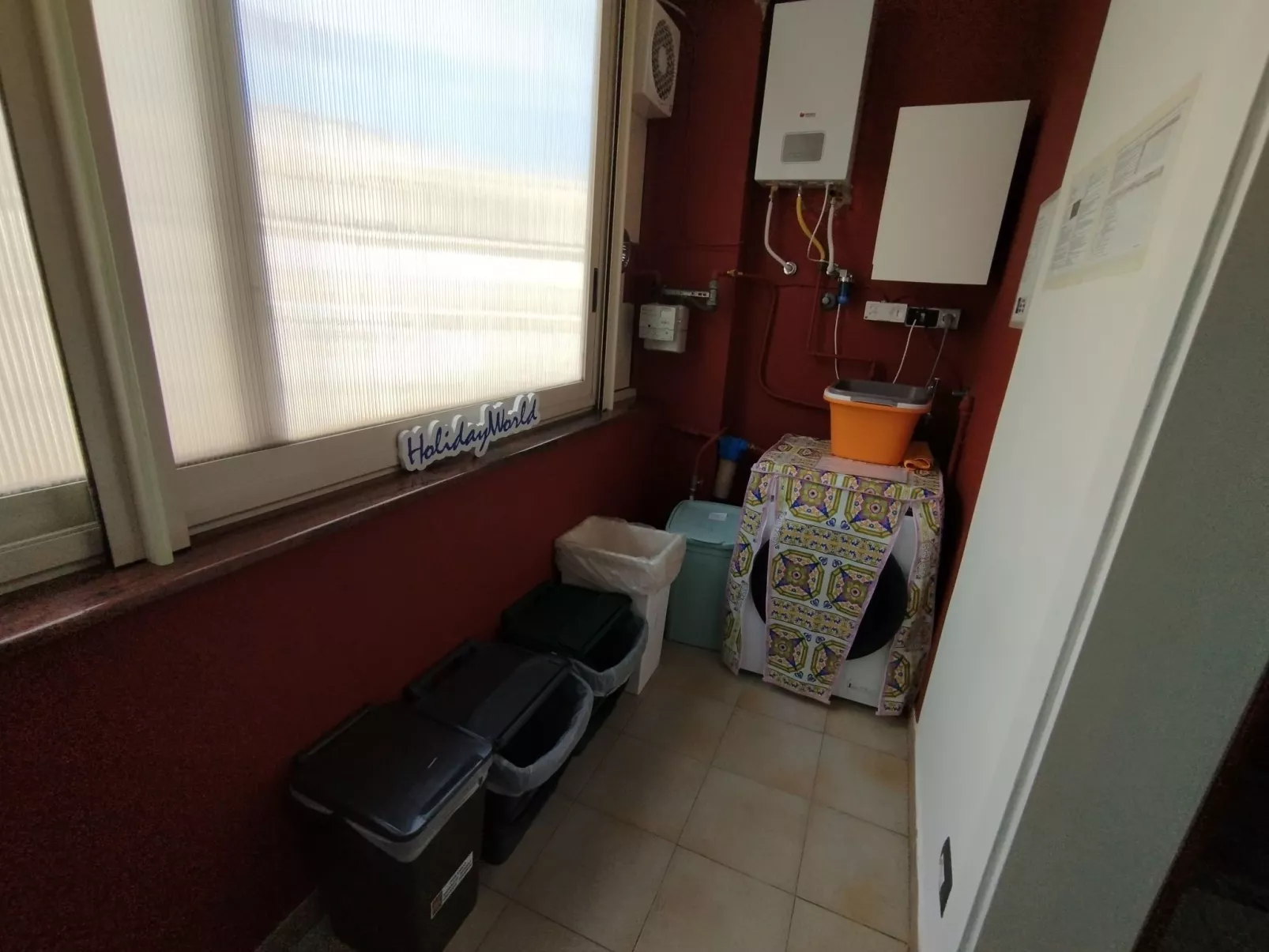 Sea La Vie by Holiday World-Inside