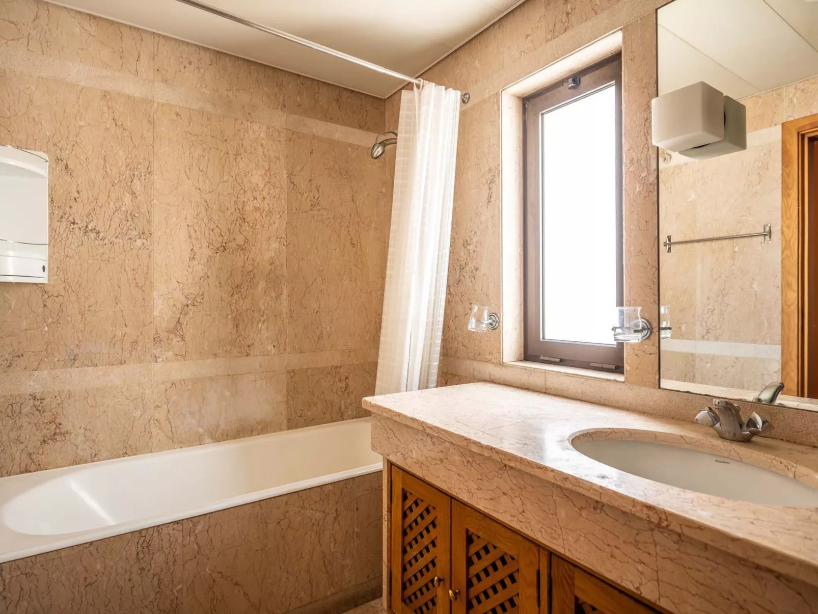 Miramar Wohnung mit Pool-Dedans