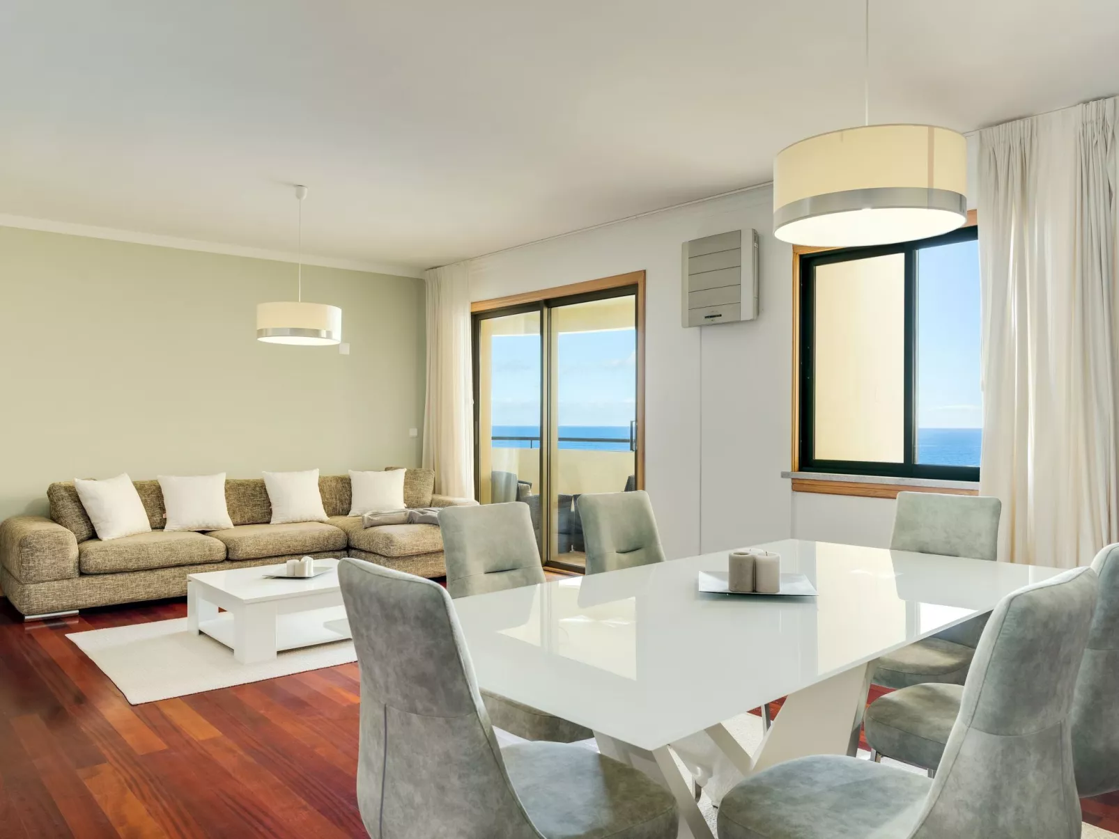 Ivis Home von HR Madeira-Drinnen