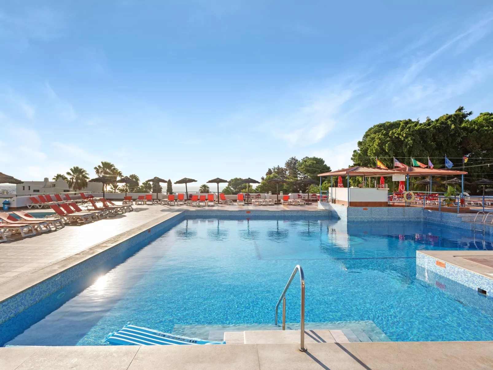 Studio-Apartment "Jardim" mit Gemeinschaftspool-Image-tags.info