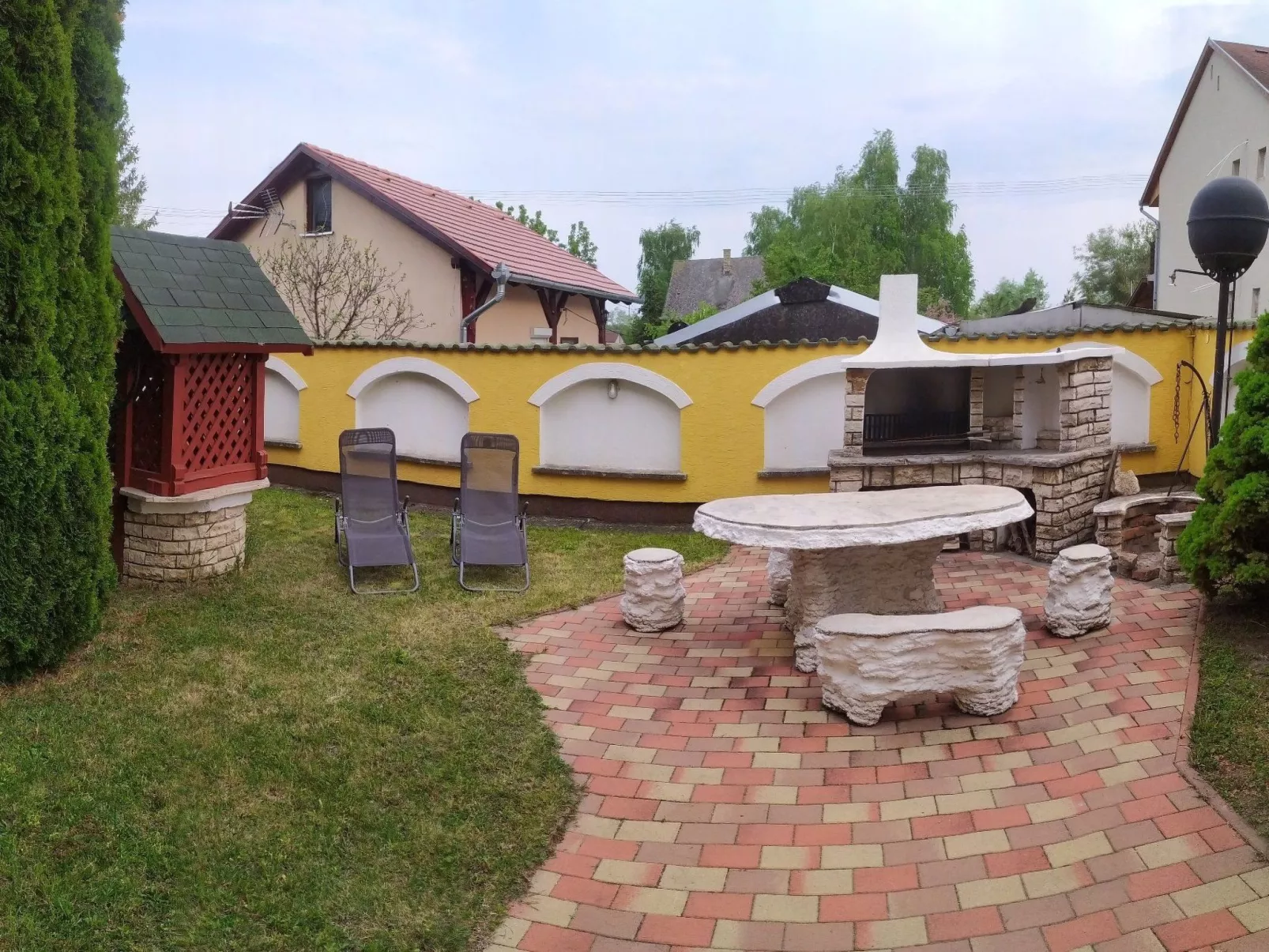 Ferienvilla mit Garten, Grill und Terrasse-Dehors