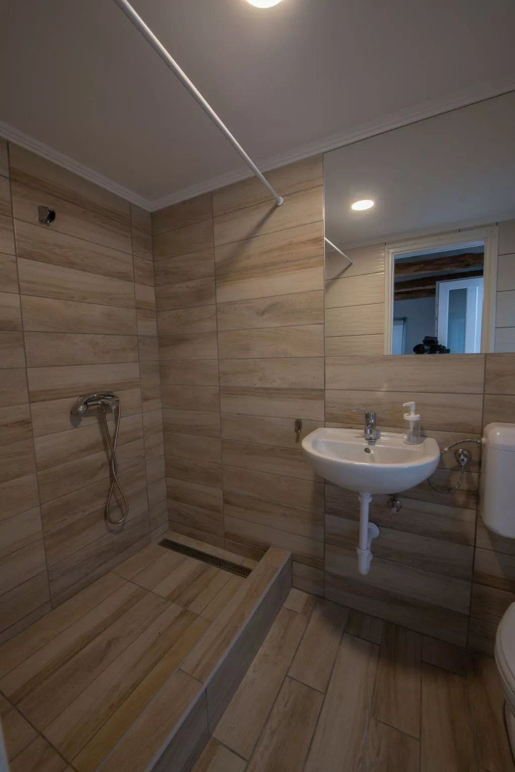 Charmantes Appartement Caesar mit Terrasse-Inside