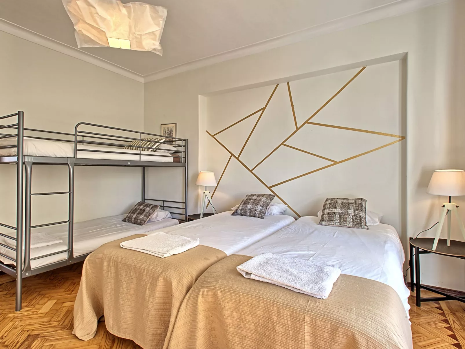 Studio für 17 Personen und 1 Kind in Lissabon-Image-tags.info