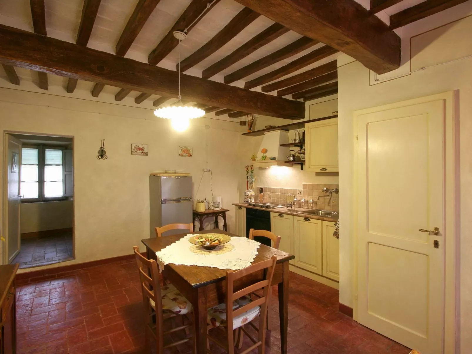 Ferienvilla 'Antica Pietra' mit eigenem Pool-Drinnen