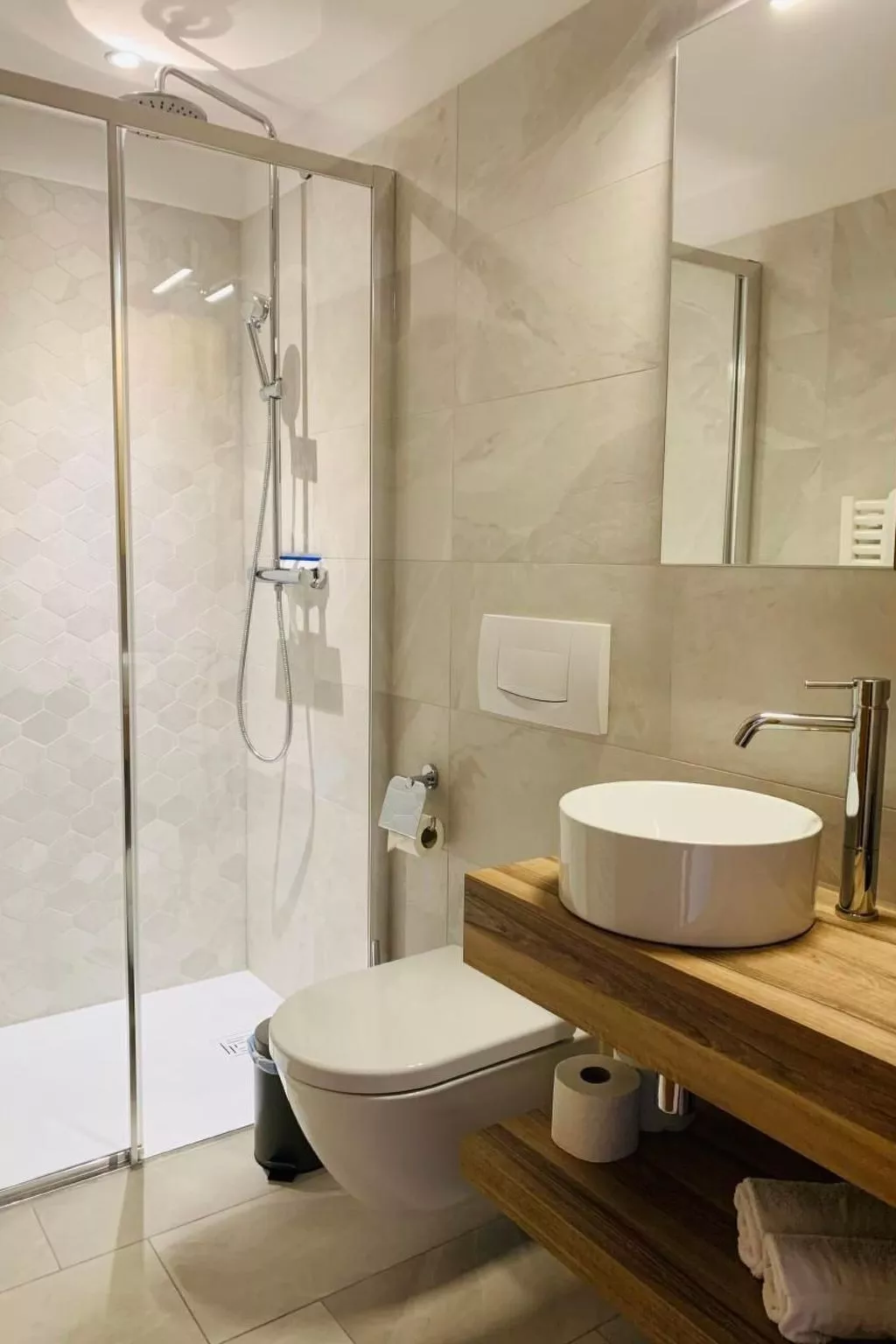 Ai Ronchi-Image-tags.info