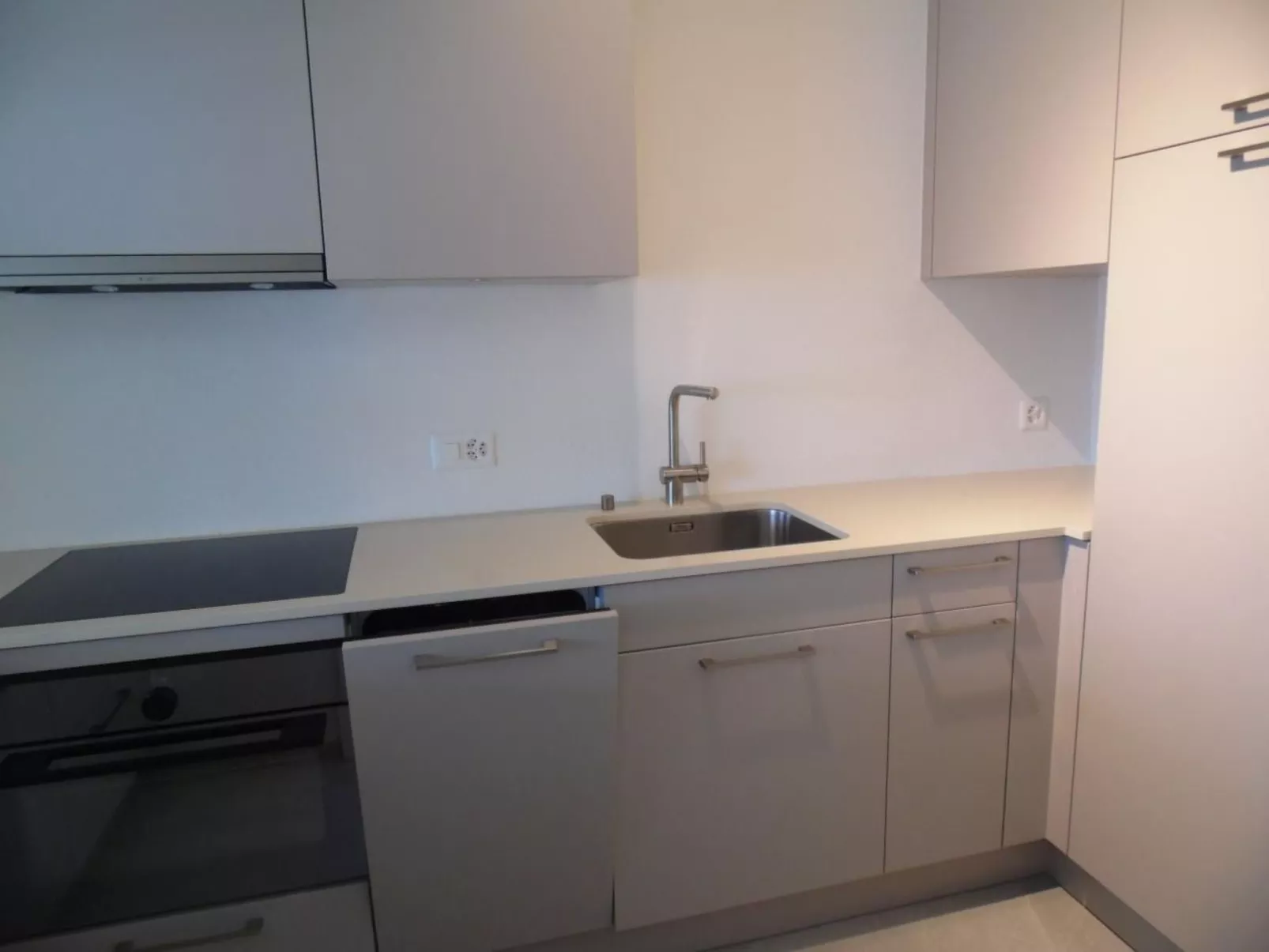 Appartement mit Balkon-Drinnen