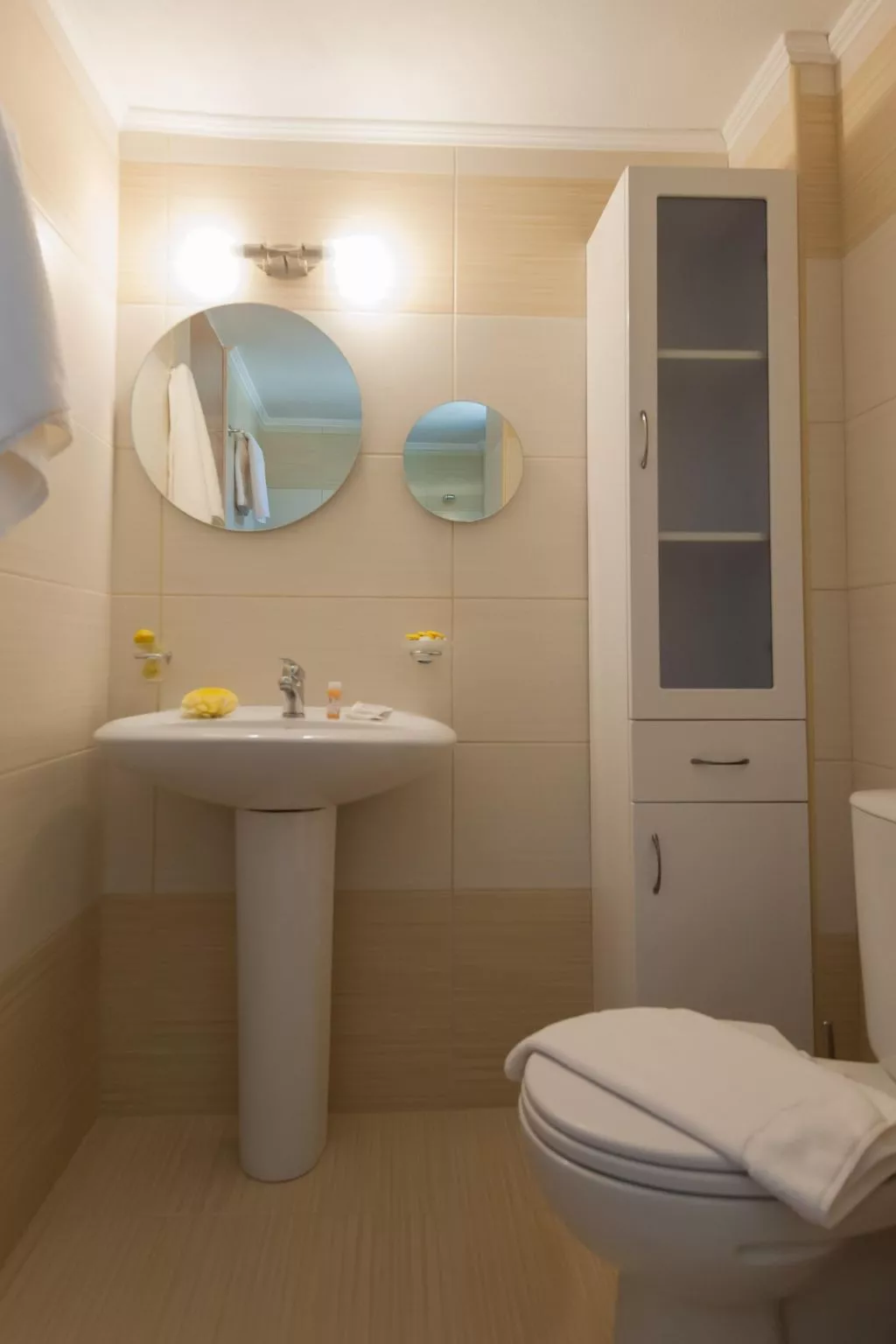 In Panormos mit kleinem Garten,Pool-Image-tags.info