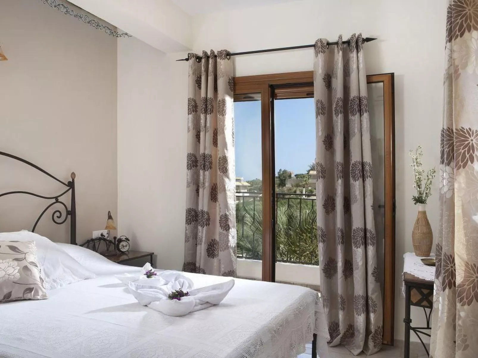 Pandora - Image-tags.info