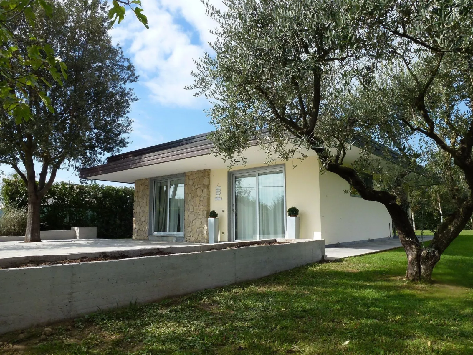 Mit Garten, Grill und Terrasse-Draußen