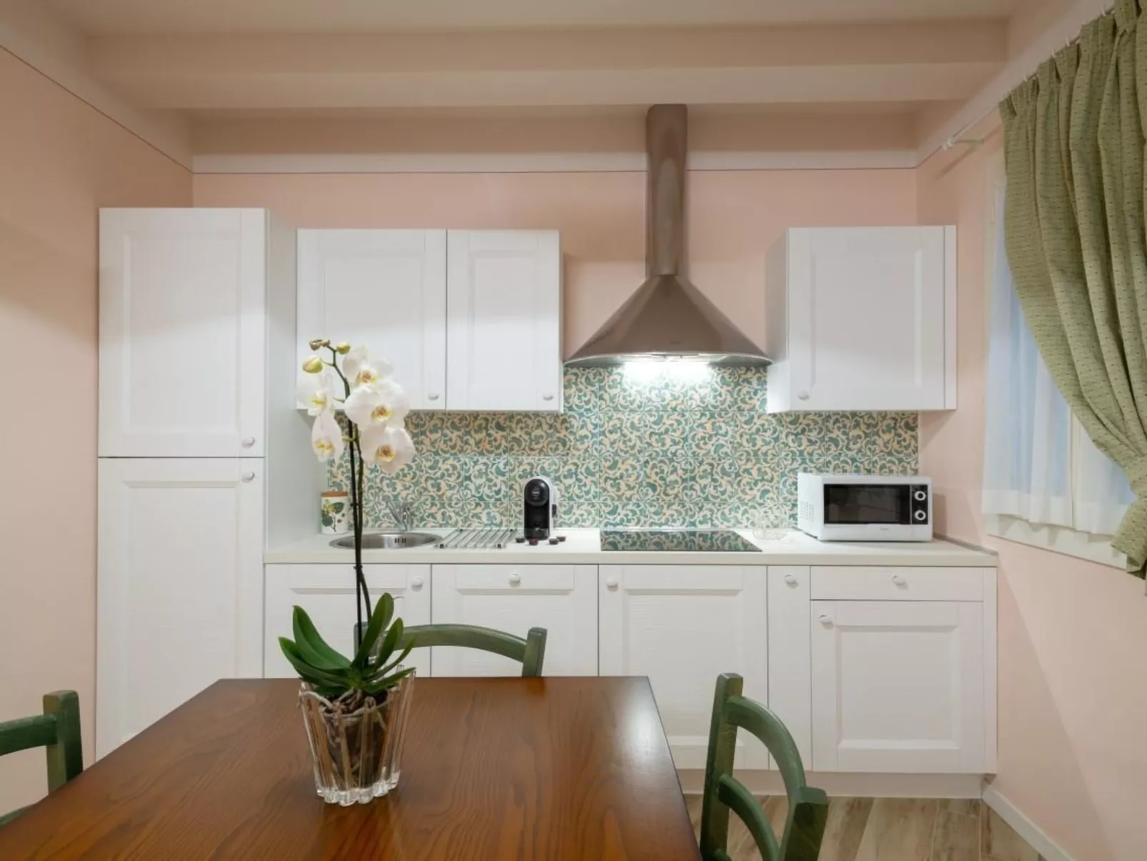 Rosa in der Toskana-Dedans