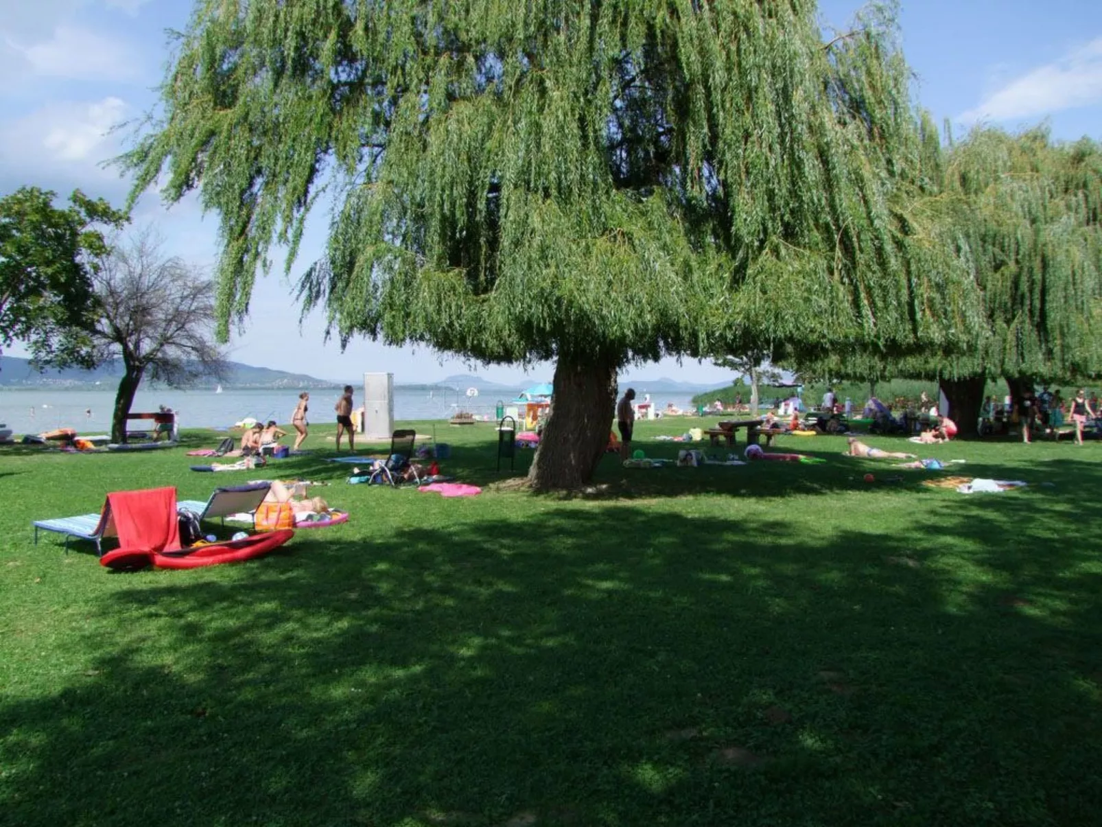 Wohnung in Balatonberény mit Möblierter Terrasse-Draußen