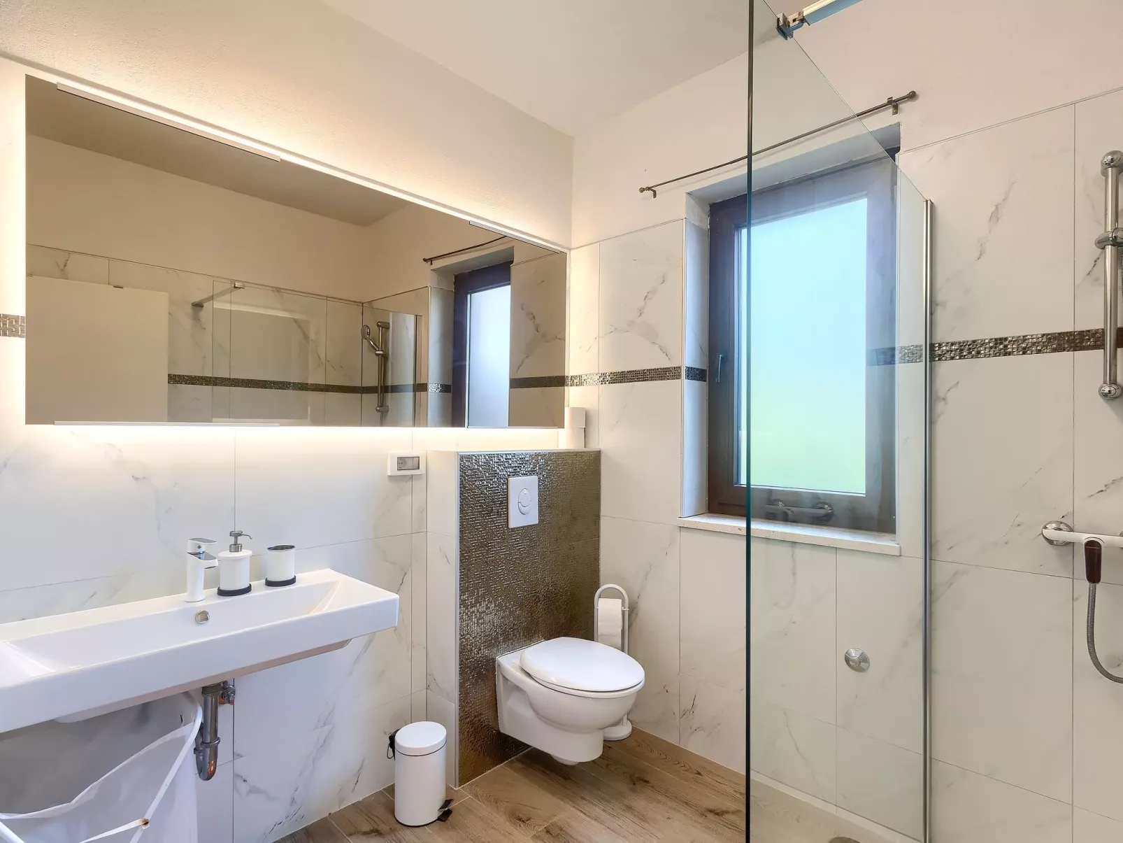 Villa Valbandon-Inside